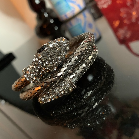 Dark grey snake bracelet🌚💎 - Picture 3 of 8